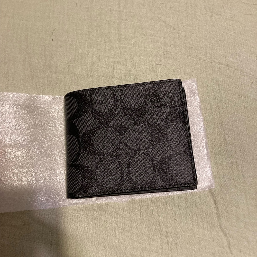 Coach Black ID Billfold Wallet - Picture 2 of 4
